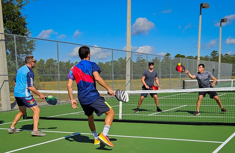 Dụng cụ cần thiết để chơi Pickleball